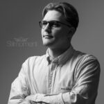 Porträt eines Mannes mit Brille